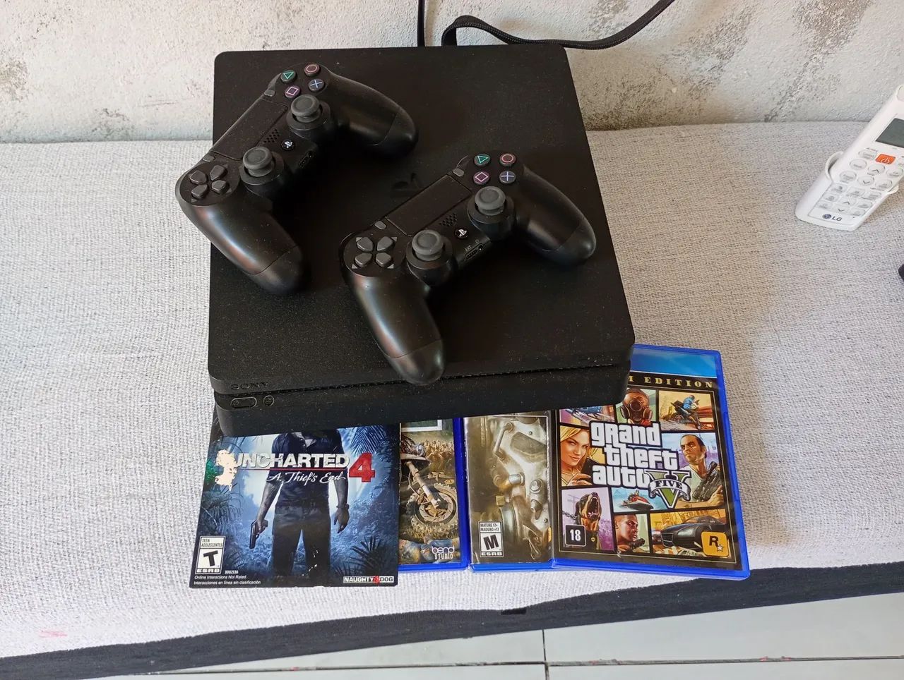 PS4 Slim  - Foto 3