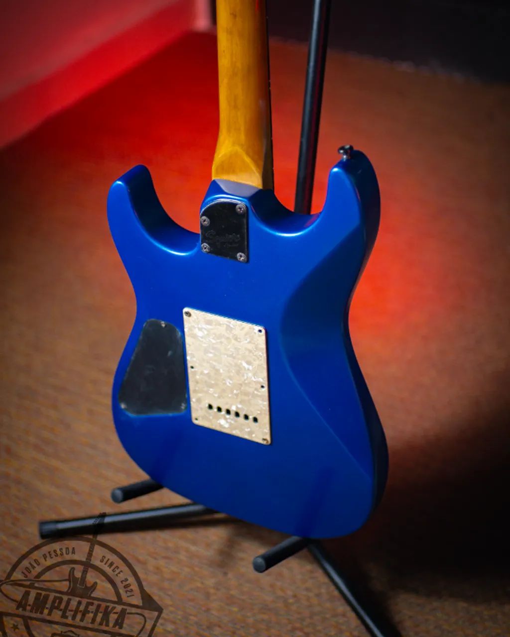 PROMOÇÃO Guitarra Squier Strat Showmaster 2002 Blue - Instrumentos