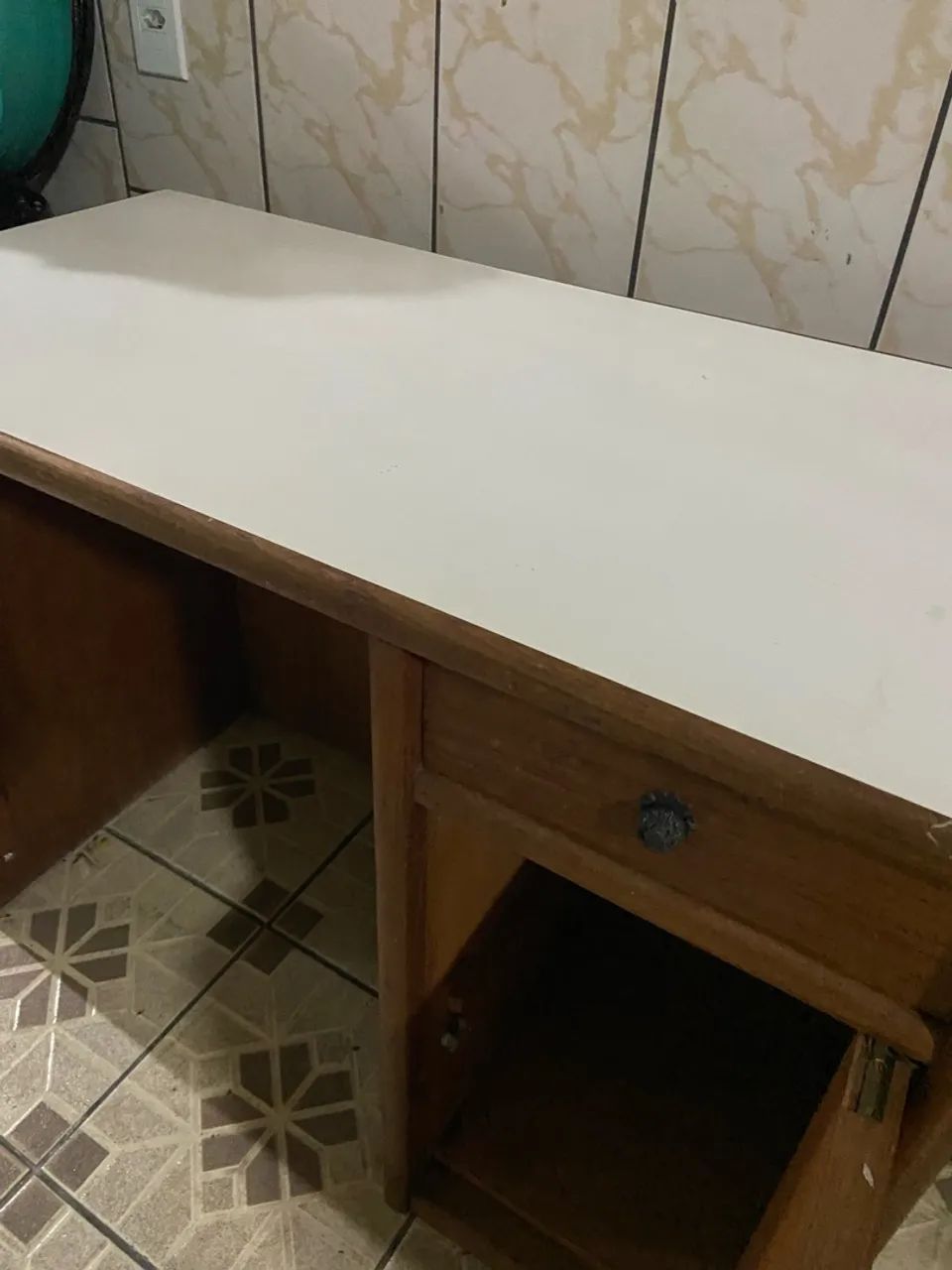 Escrivaninha de madeira  - Foto 5