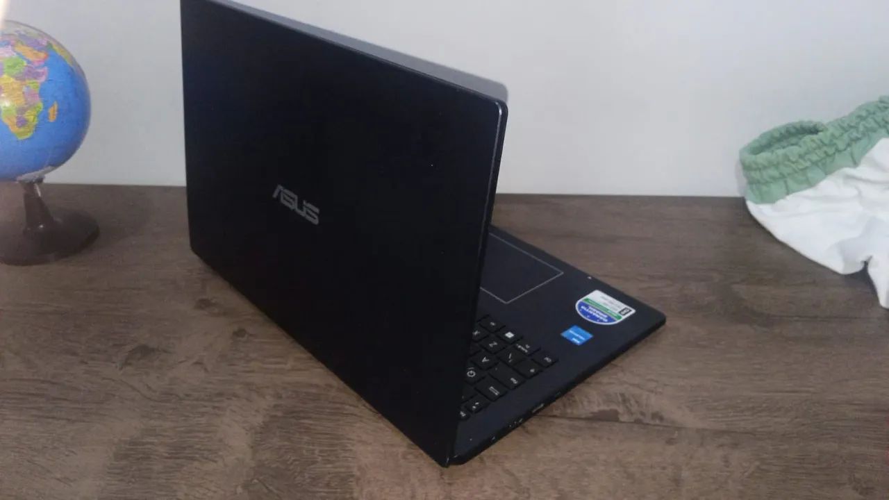 Vendo notbok asus E510 - Foto 4