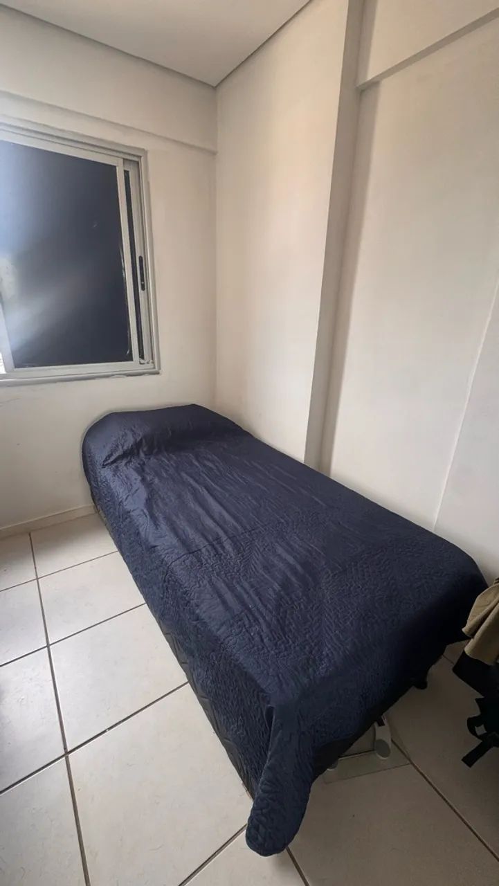 CAMA BOX DE SOLTEIRO À VENDA 