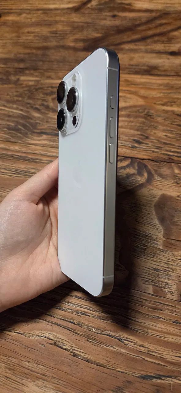 Iphone 16 pro 128gb 90% saude IMPECAVEL - Foto 2