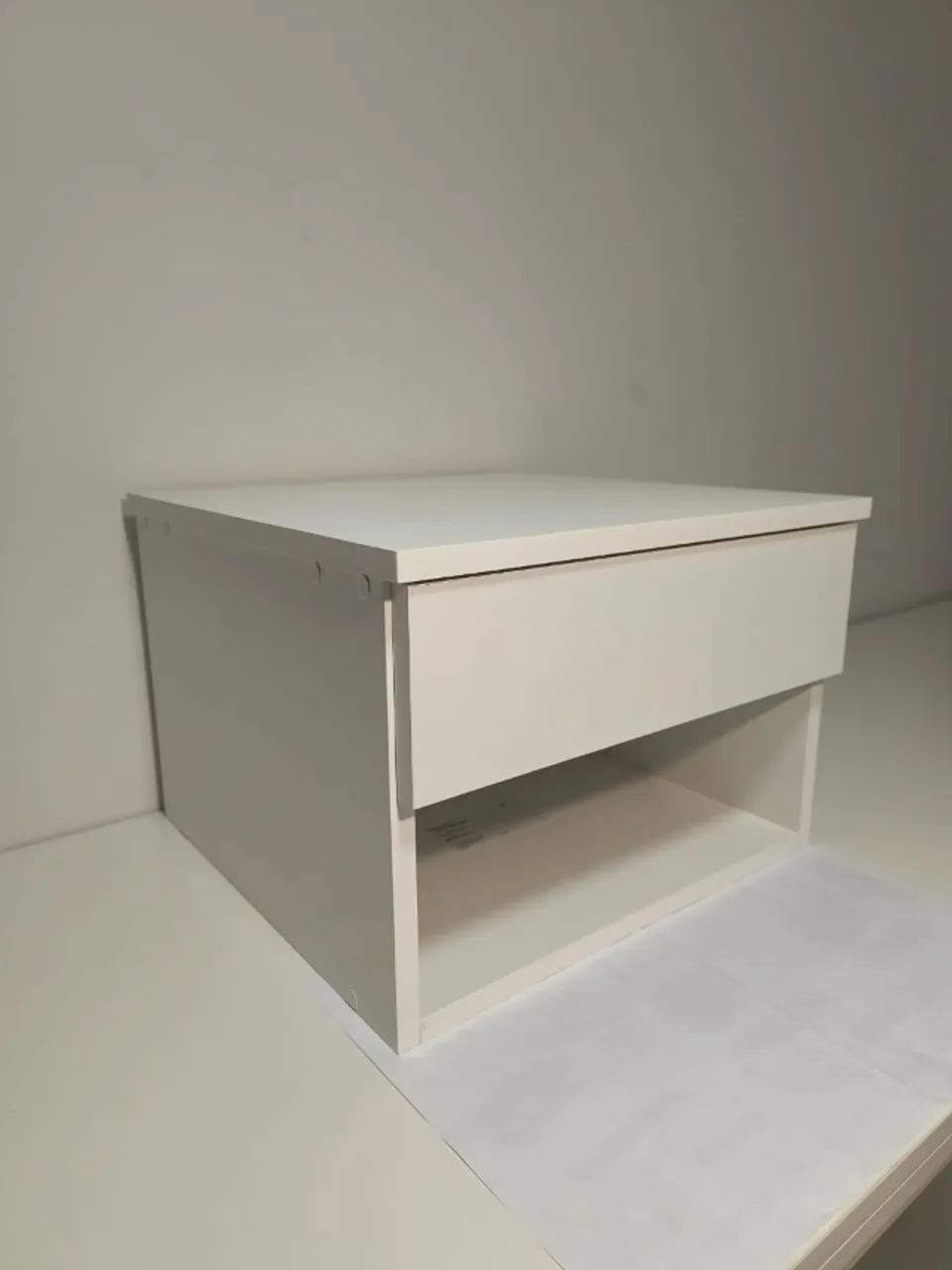Mesa de Cabeceira Quarto Branco Montado MDF  - Foto 5