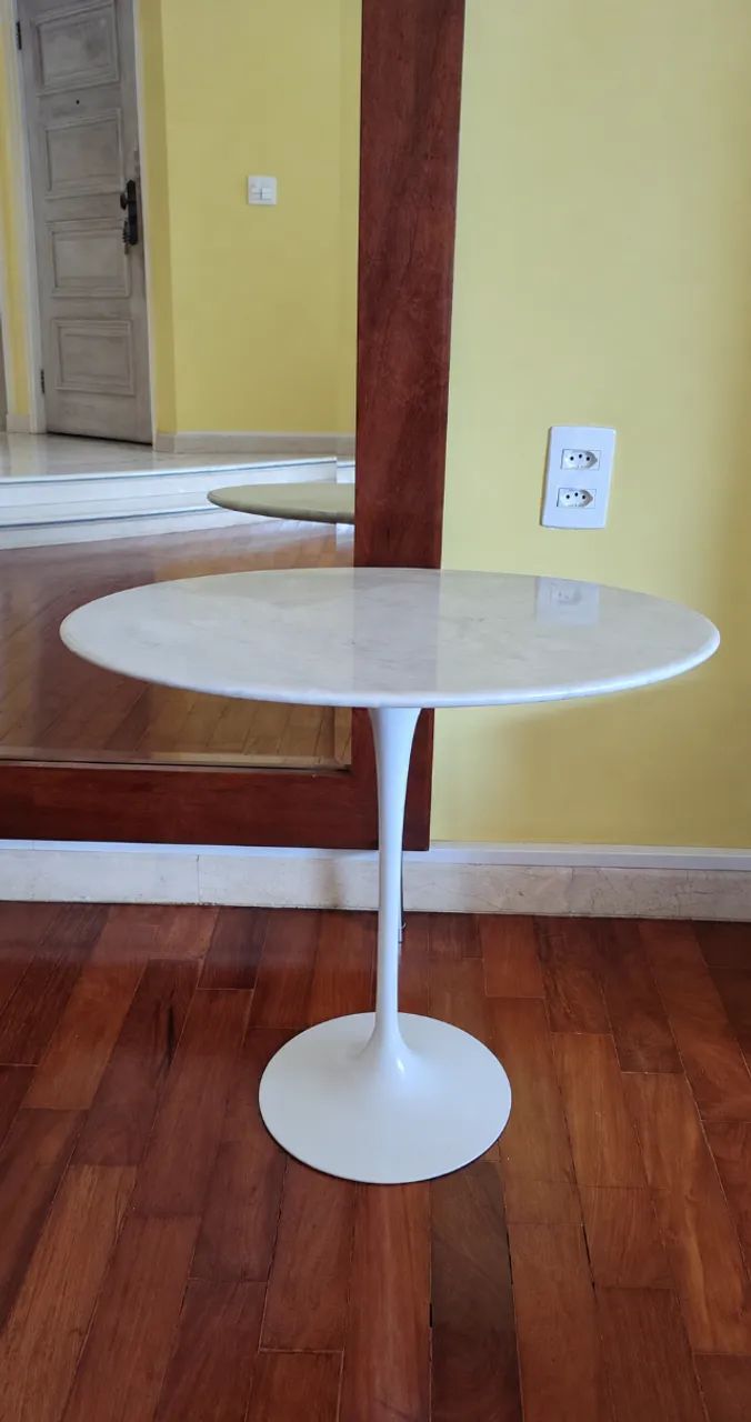 Mesa Lateral Saarinen Original Forma - Mármore Oval - Foto 4
