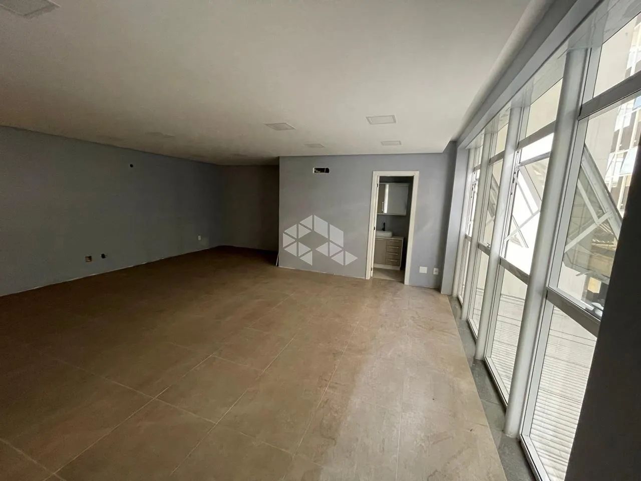 Sala comercial a venda no centro de Garibaldi - Foto 5