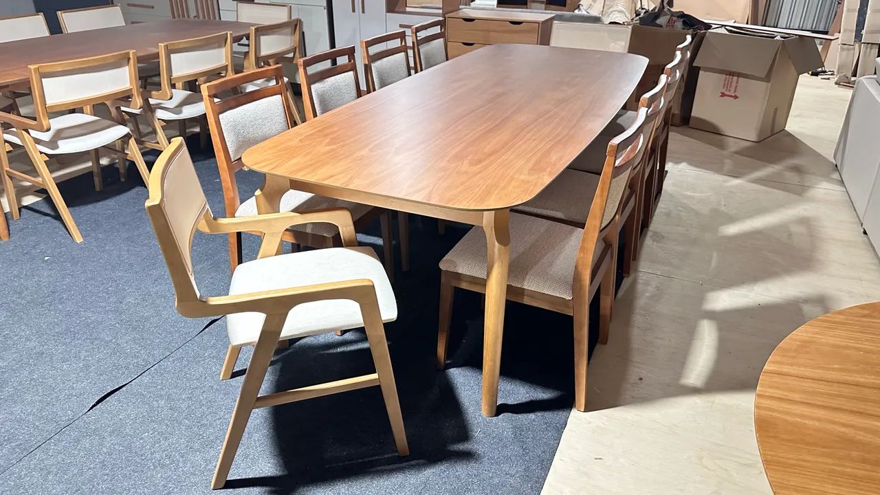 MESA DE JANTAR COM 10 CADEIRAS - Medidas 2.70x1.10 - Foto 3