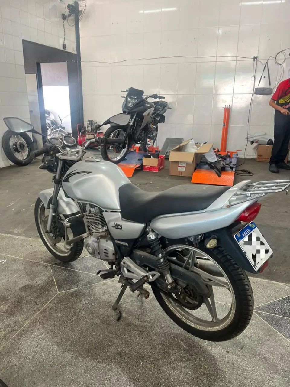 Moto pronta para transferir.