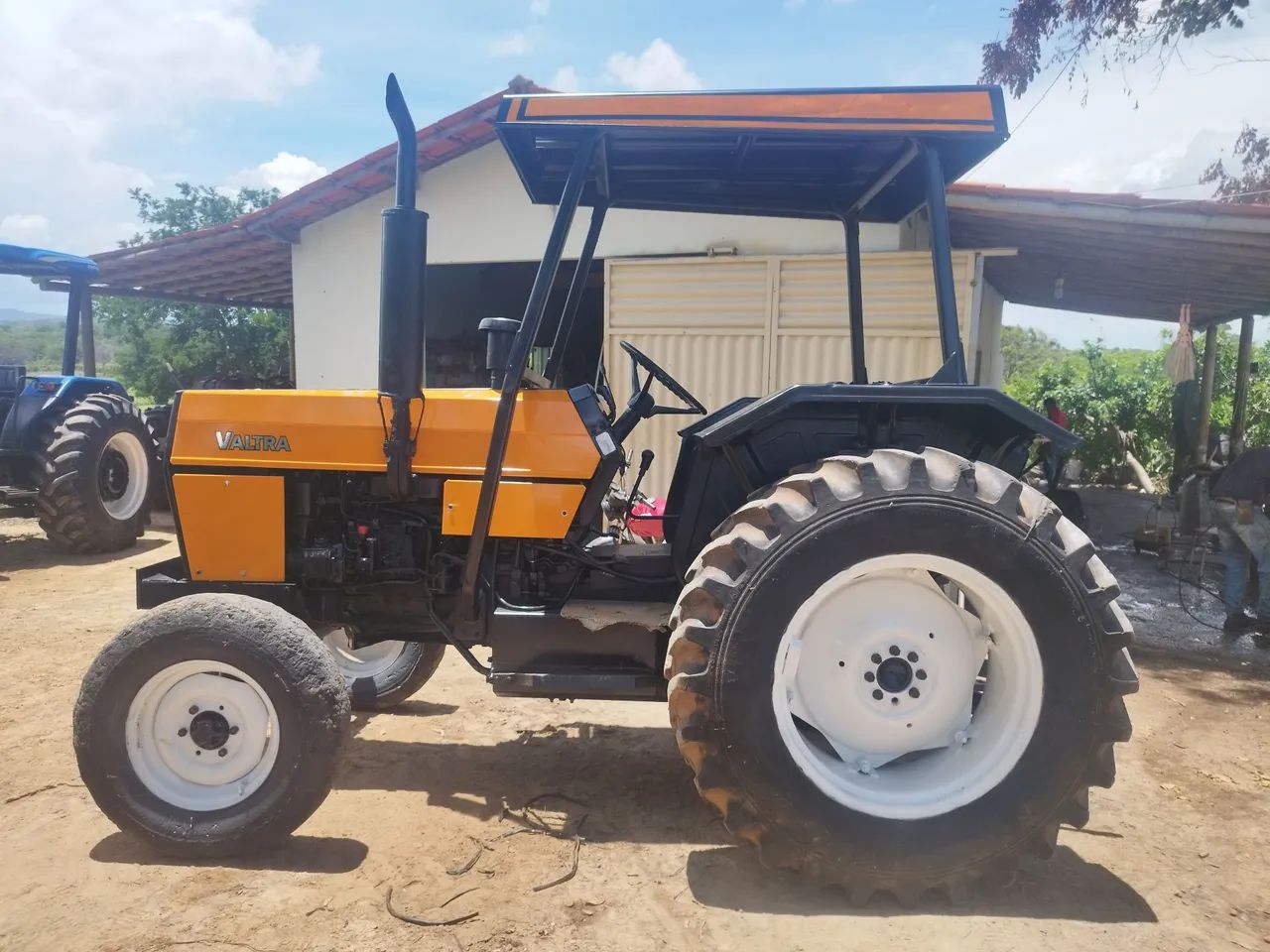 Trator  - Foto 2