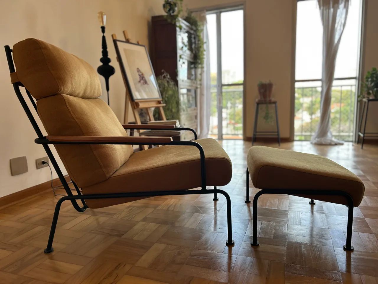 Poltrona Astor Alta + Puff Fernando Jaeger - Foto 2