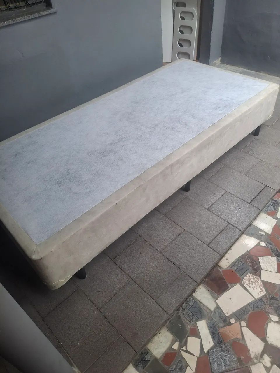 Vendo base de cama de linho muito nova - Foto 3