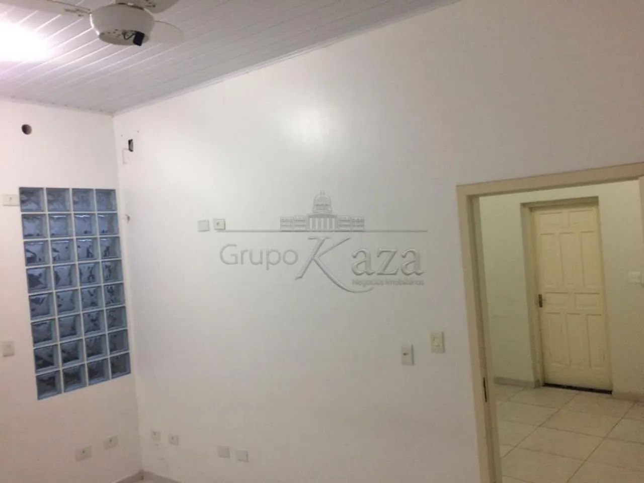 Sala Comercial - Centro - Jacareí - 115m².
