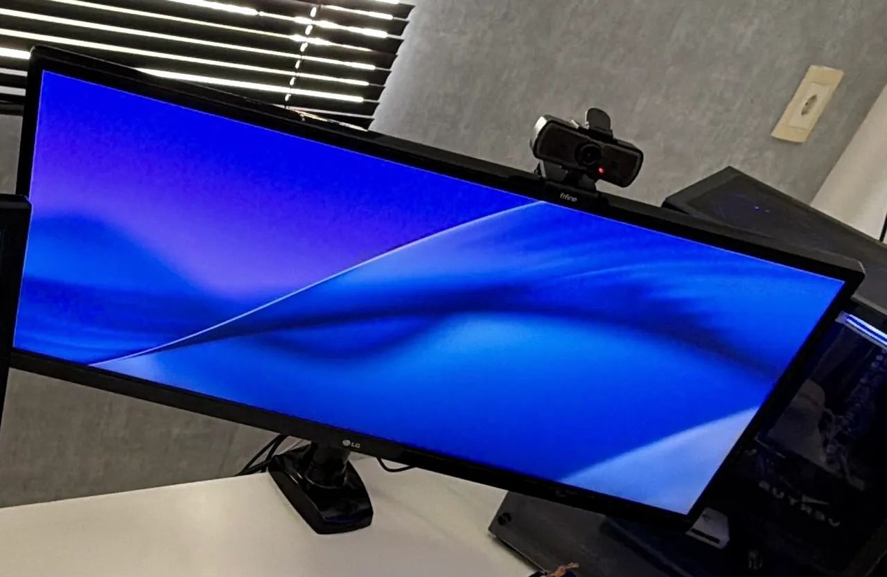 Monitor LG ULTRAWIDE 24 polegadas - Foto 2