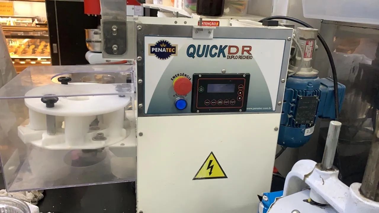 MÁQUINA  DE SALGADOS DUPLO RECHEIO PMD 1 DIGITAL