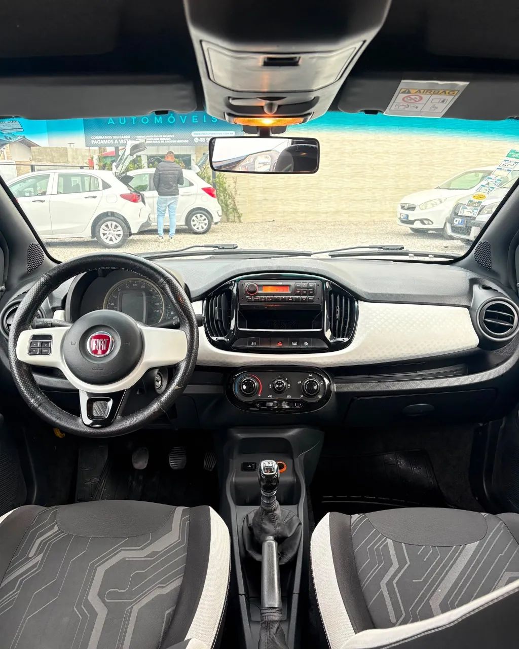 Fiat Uno Evolution 1.4 Fire Flex 8V 5P 2015 - Foto 5