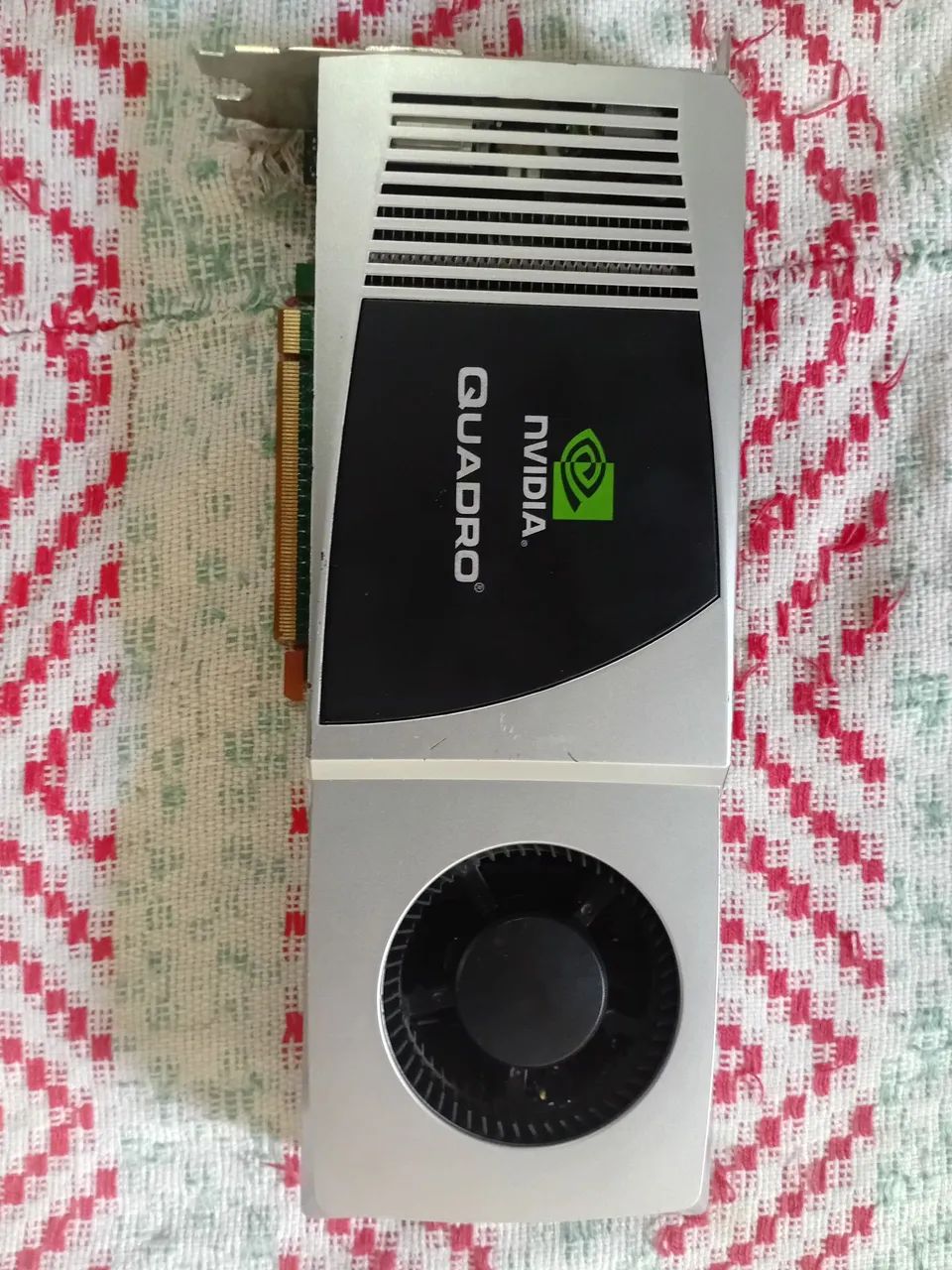 Placa de video nvidea nx4800 com defeito 