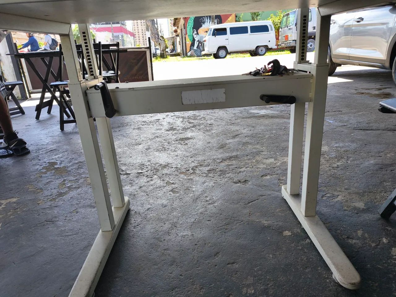 Vendo mesa e cadeira R$ 300 - Foto 2