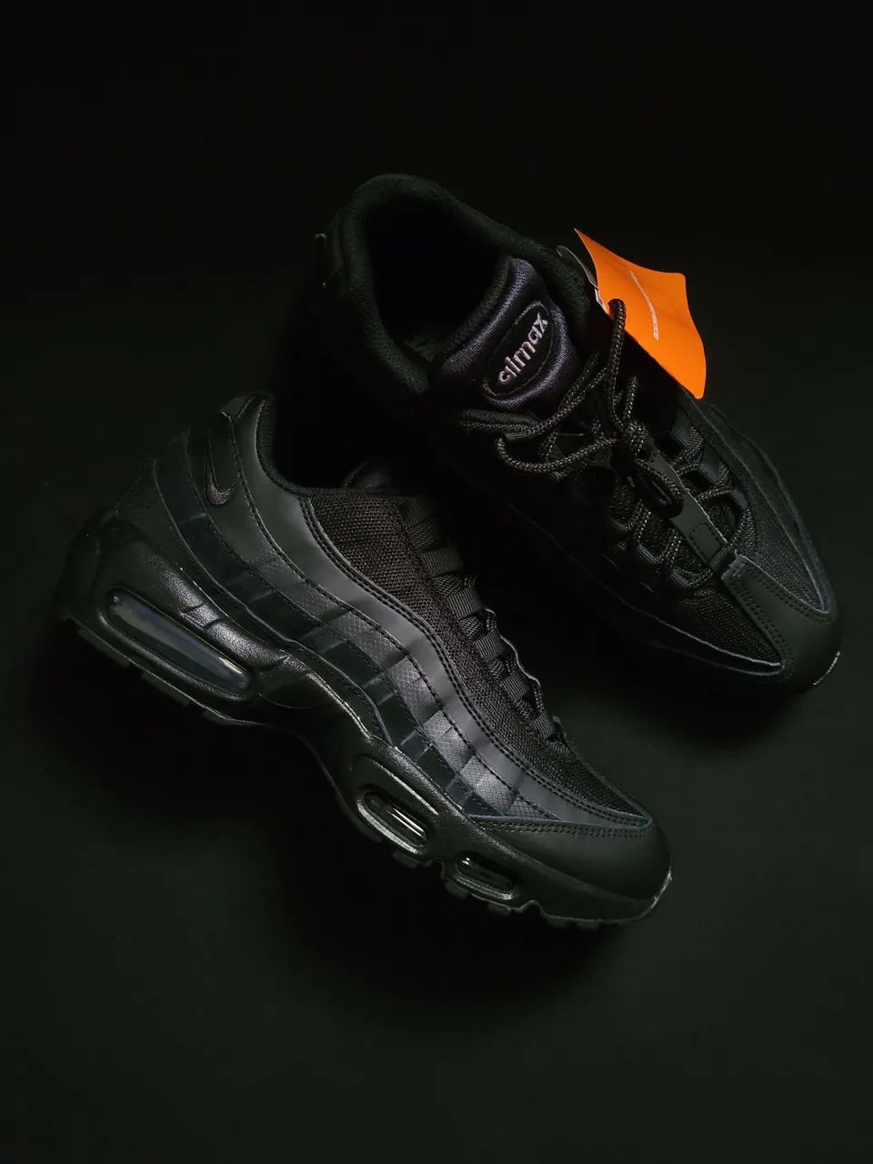 Nike Air Max 95 Essential "Triple Black" - 41