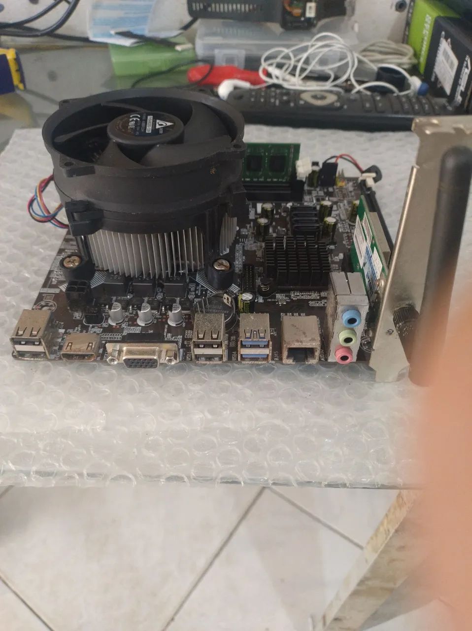 Vendo kit placa mãe 1150 i3. 8gb memória mais placa de wi-fi  - Foto 2