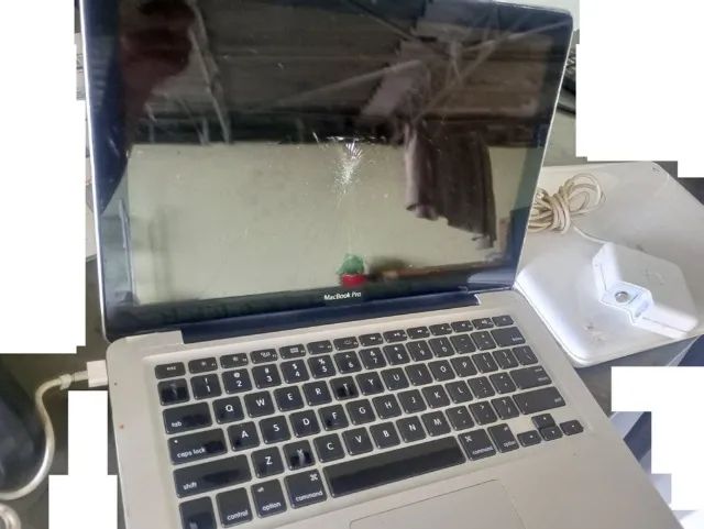 Notebook para retirar peças dois MacBook  funcionando eletrônicos computador - Foto 3