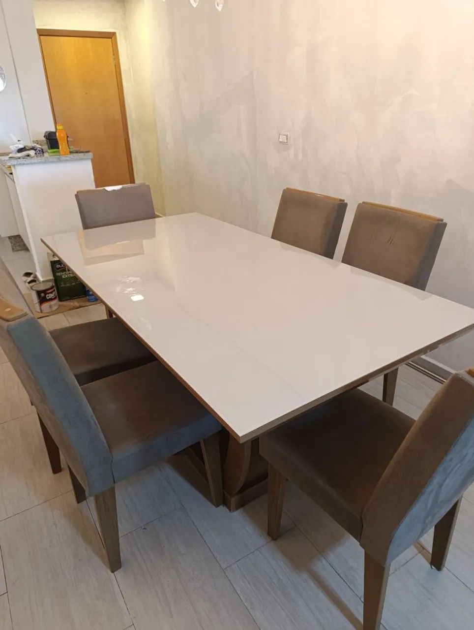 Mesa jantar com 6 cadeiras 