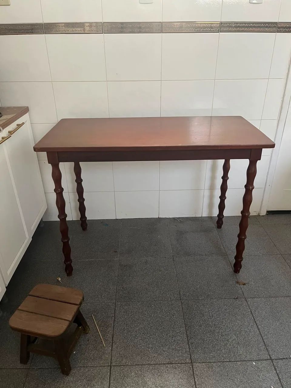 Mesa 4 lugares/aparador