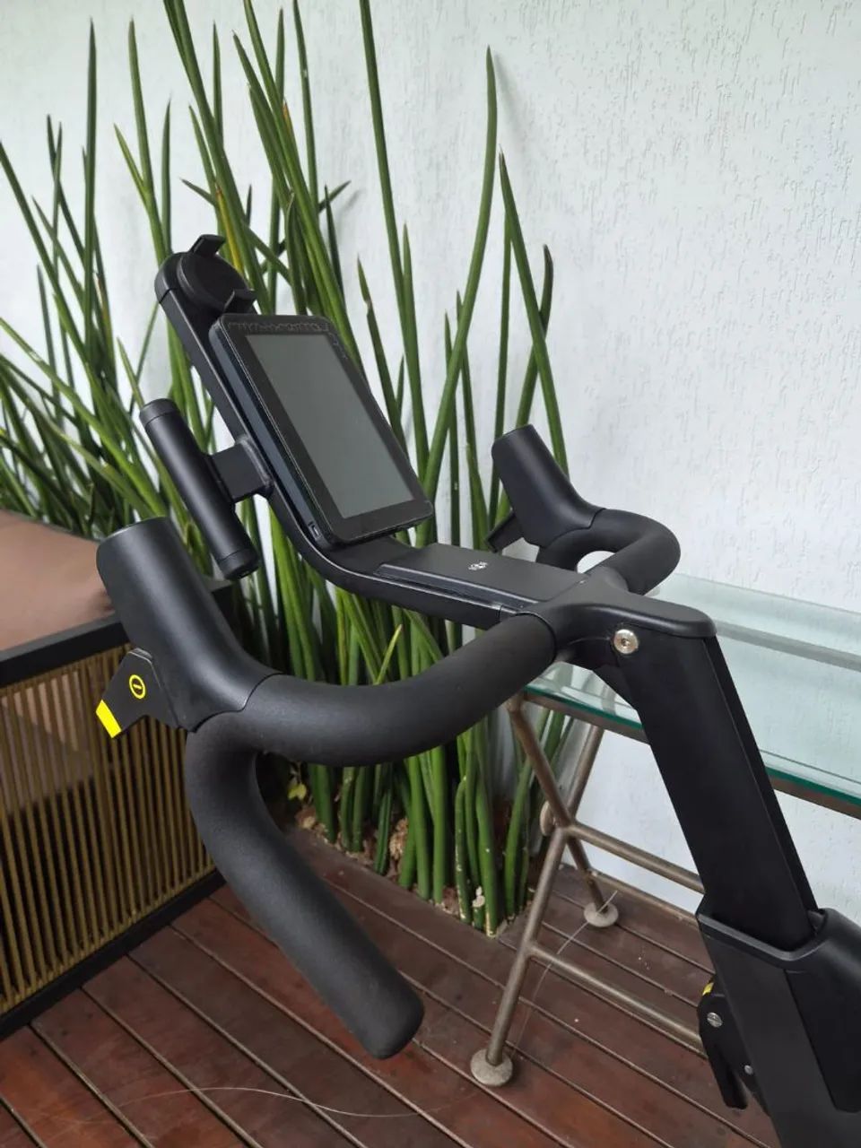 Bicicleta ergométrica Technogym Skillbike  - Foto 5