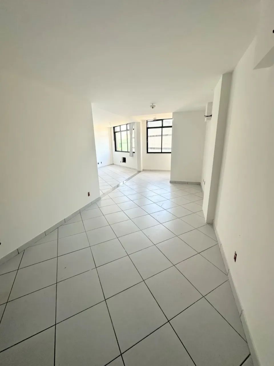 Duas Salas juntas no Centro de Macaé - Direto c/ o proprietário! - Foto 5