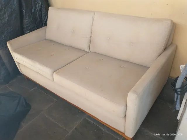 Sofa marca Velha Bahia em tecido no estado