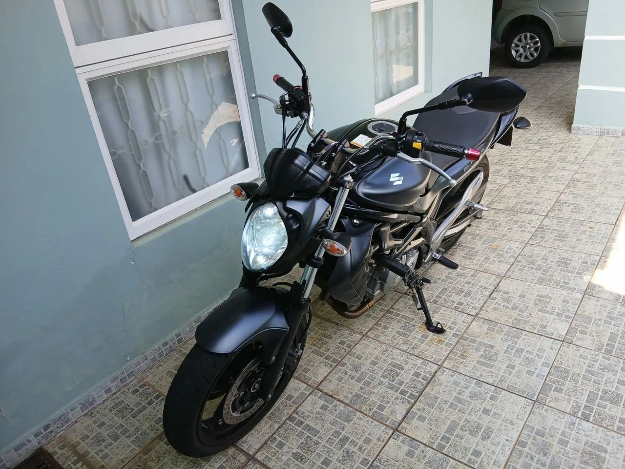 Suzuki GLADIUS 650 - Foto 3