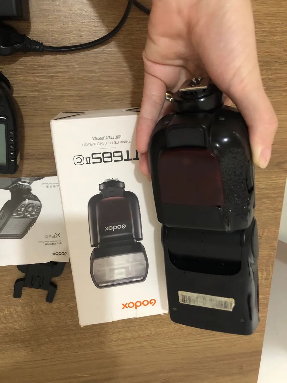 Câmera CANON com lente 24mm e flash