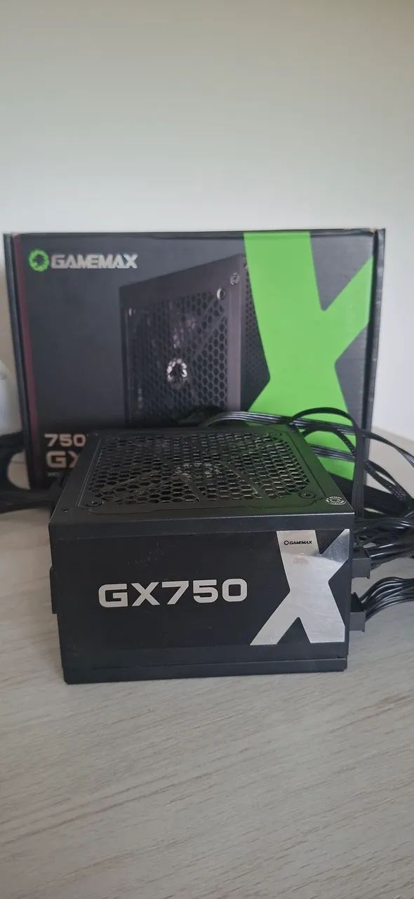 fonte gamemax 750w plus gold - Foto 2