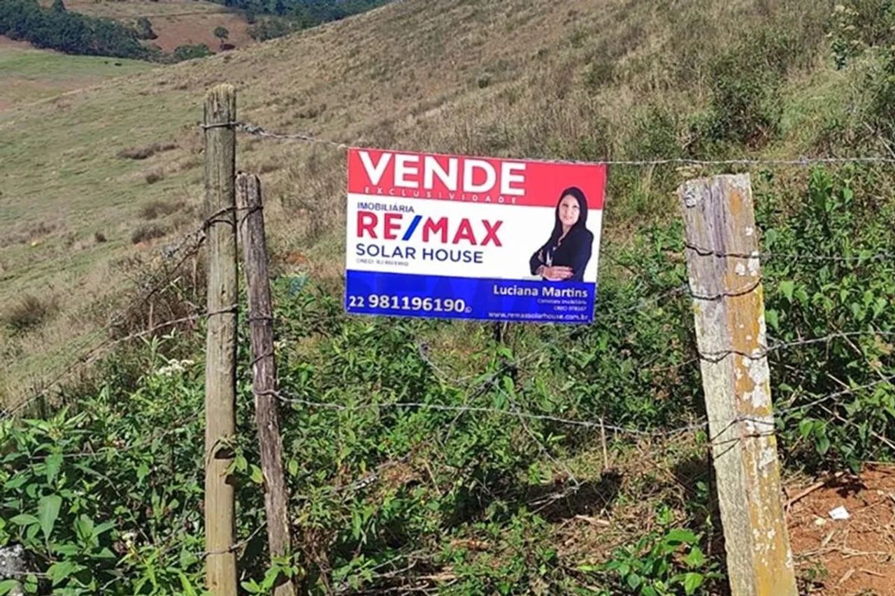Terreno à Venda: Sonho e Tranquilidade no RJ - Foto 2