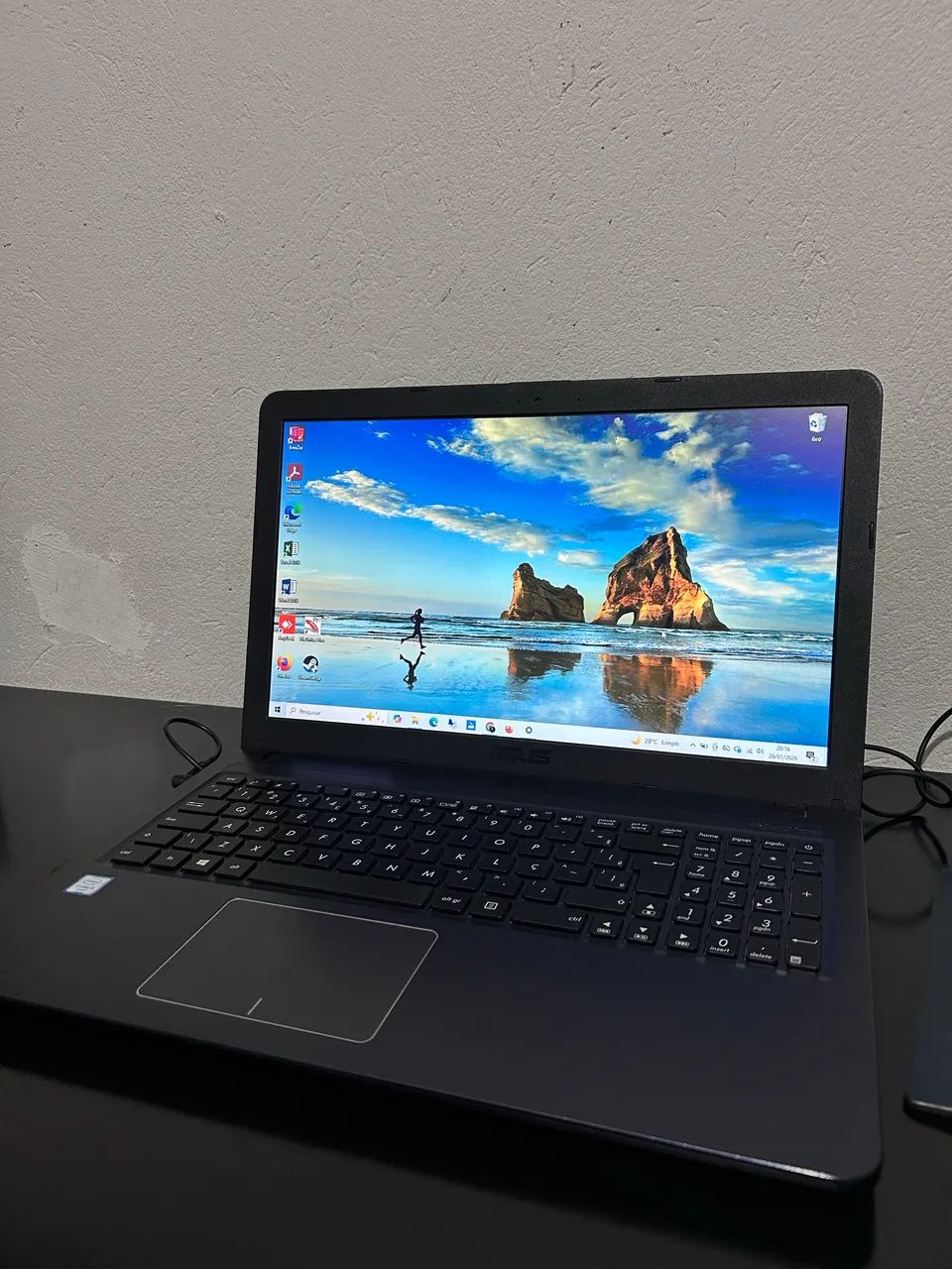 NOTEBOOK ASUS CONSERVADO