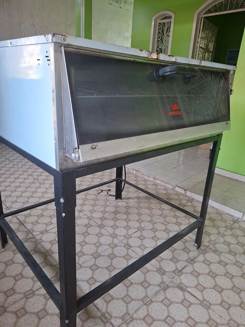 Forno elétrico grande 