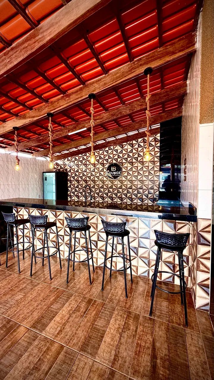 Espaço de lazer com área gourmet, piscina, quarto mobiliado  - Foto 4