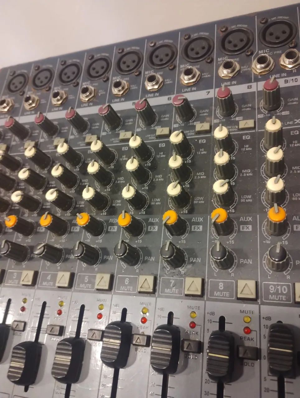 Mesa de som amplificada 1200W - Foto 4