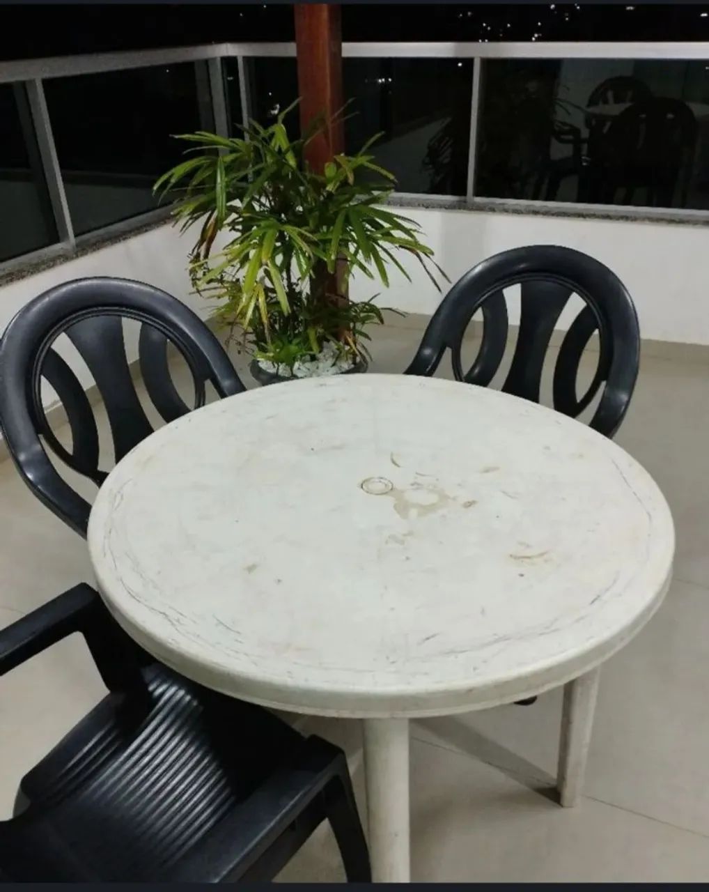 Cadeiras com mesa - Foto 4