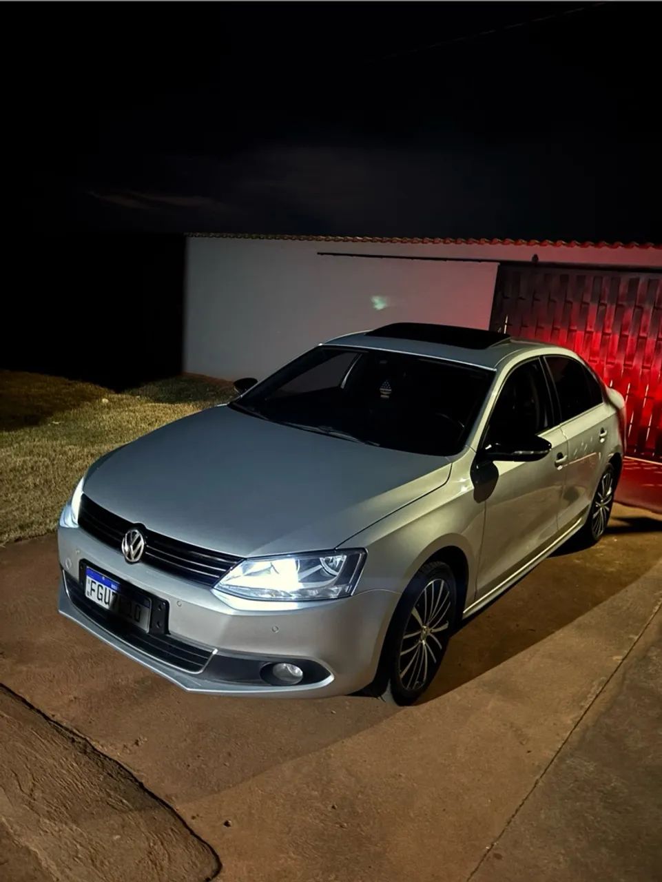 Volkswagen Jetta JETTA Highline 2.0 TSI 16V 4p Tiptronic 2014