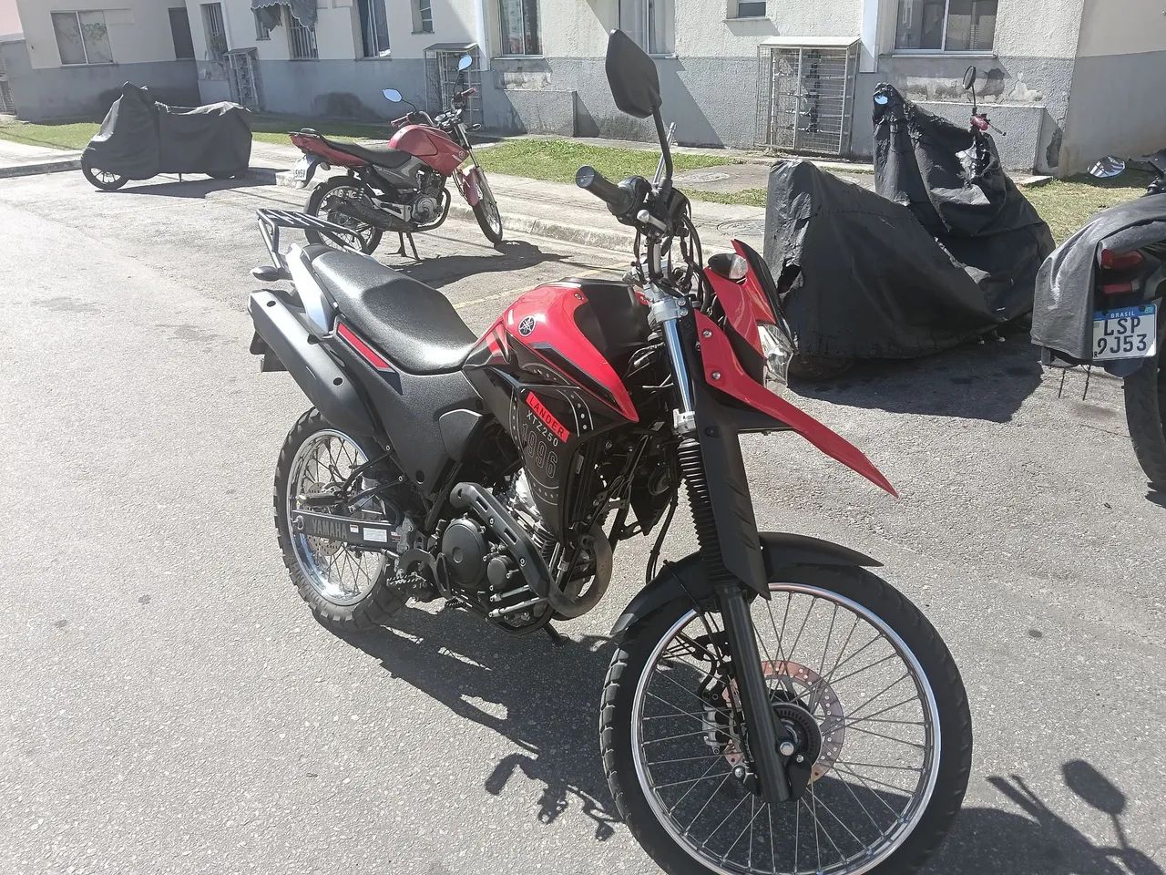 Lander 250  - Foto 3