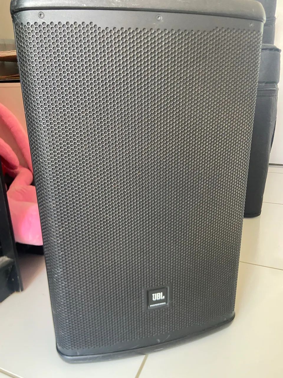 Caixa ativa Jbl eon 715
