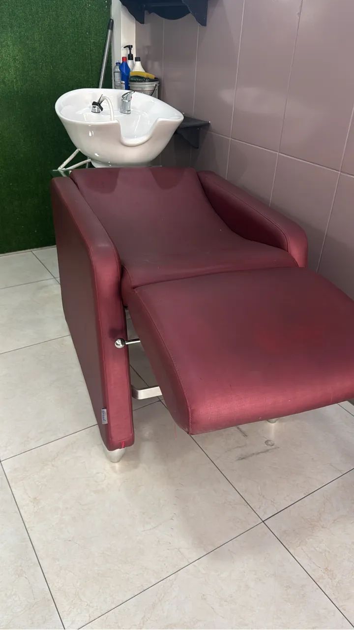 Lavatório com massageador e Cuba de louça 