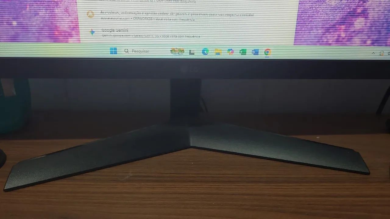 Monitor LG Ultragear 24" usado - Foto 3