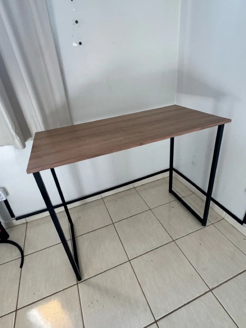 Mesa de escritório moderna