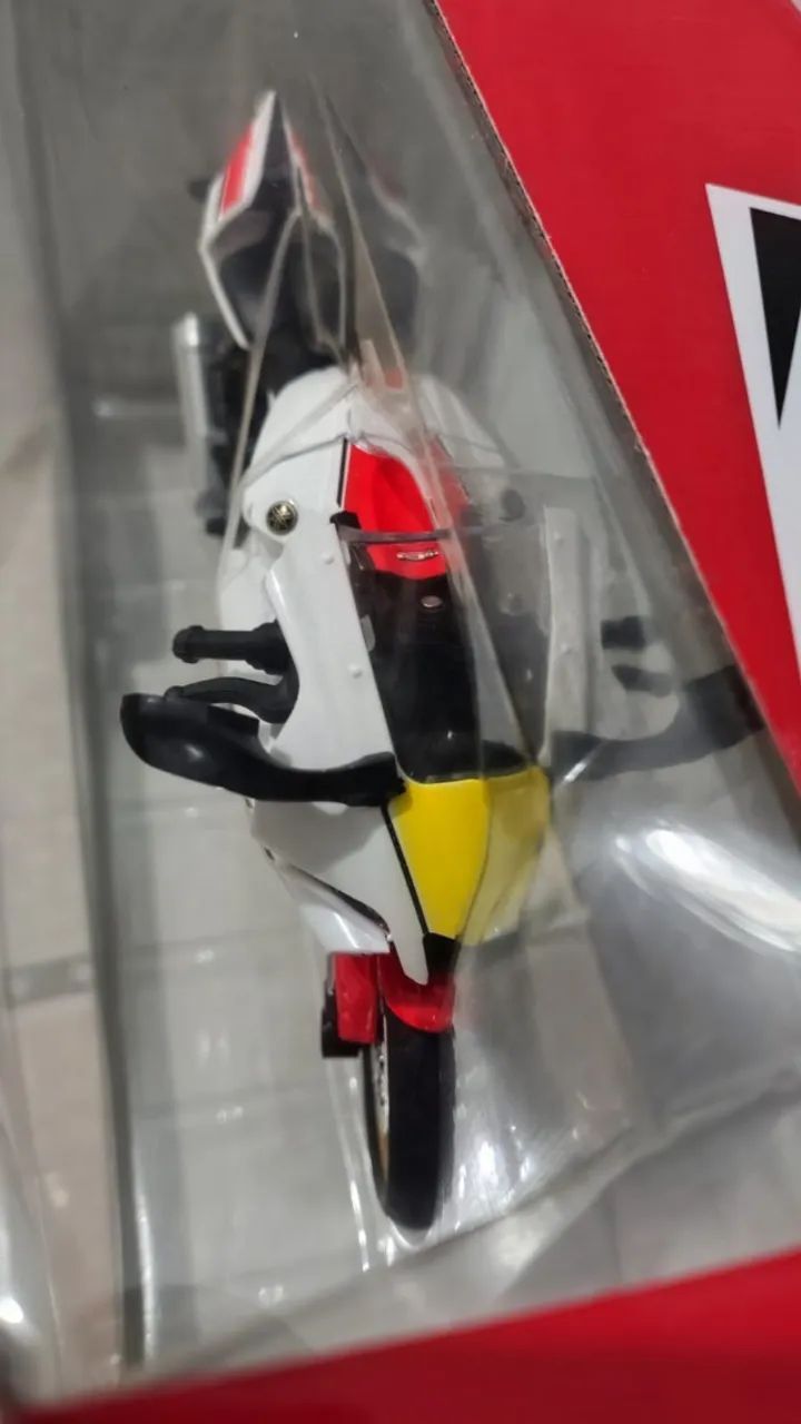 Miniatura da Moto Yamaha R1 1:12 - Foto 4