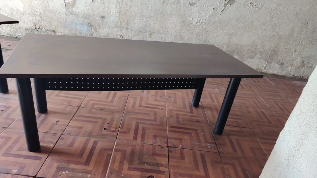 Mesa 1.80x0.80 cm disponível 