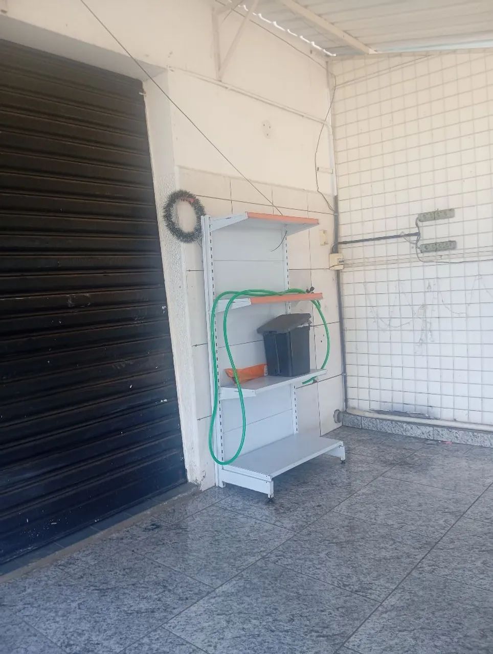 Vende se 2 gôndolas super novas 