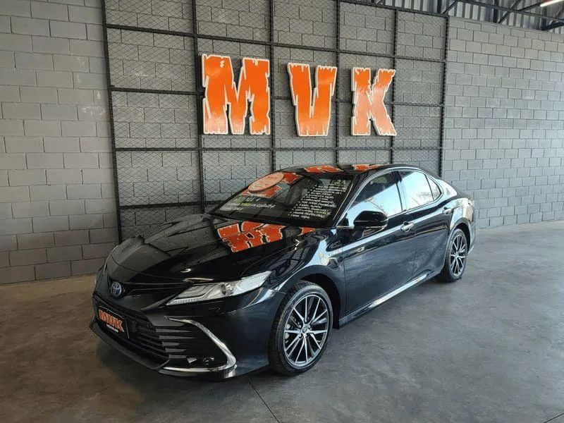 Toyota Camry XLE HYBRID 2.5 16V AT 2023