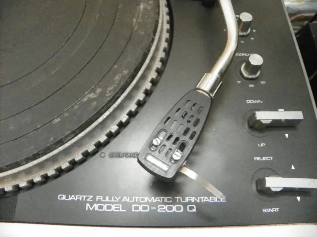 Toca Discos GRADIENTE MODELO DD-200 Q - Quartz Fully Automatic Turntable - Foto 4