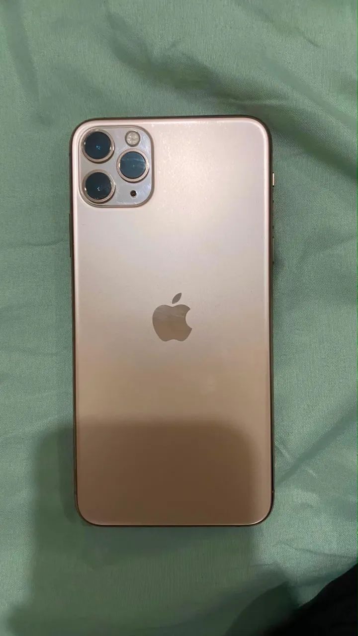 iPhone 11 Pro Max 512GB  Bateria 100% trocada tem 2 meses  Tela original  Com Face ID   - Foto 3