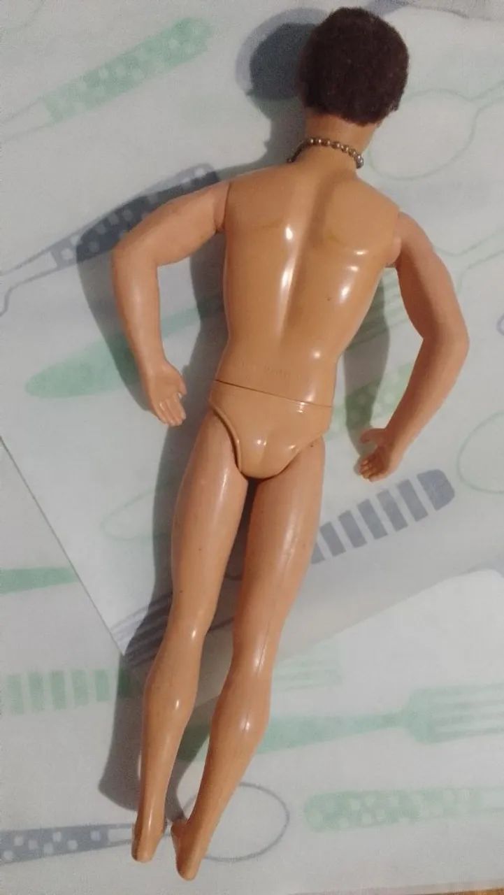 Boneco Ken Mattel ? Cabelo Crespo, Anos 2000, Original, Com Roupa e Colar - Foto 5